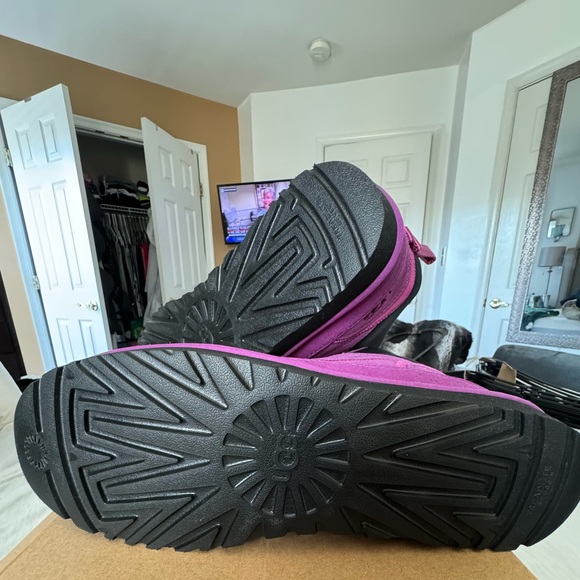 UGG boots - Picture 2 of 7